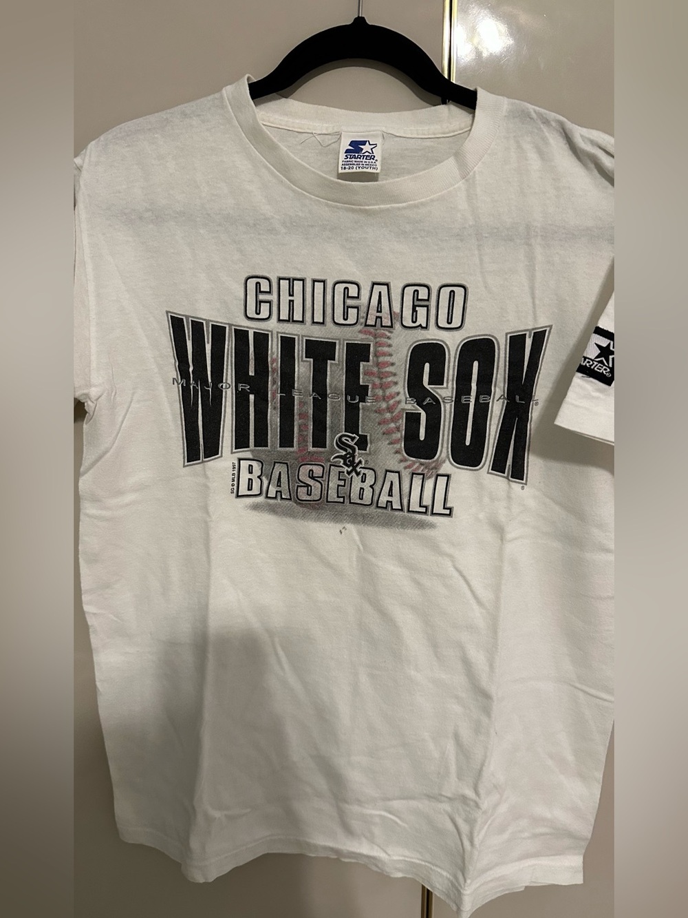 Starter Chicago White Sox White Graphic Baseball T-Shirt